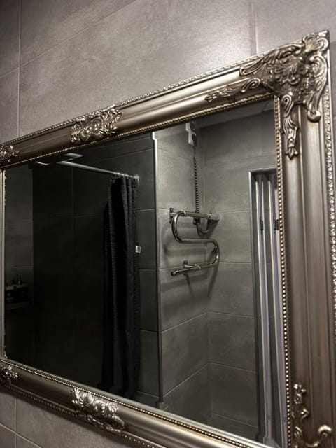 DHARMA Stay APARTAMENTAI su terasa ir vaizdu į miestą Self check-in Apartment in Lithuania