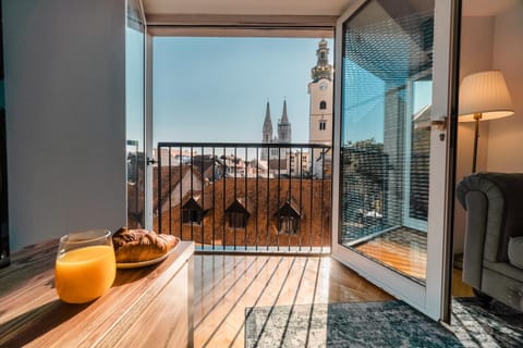 View (from property/room), View (from property/room), City view, City view, Landmark view, Landmark view, Street view
