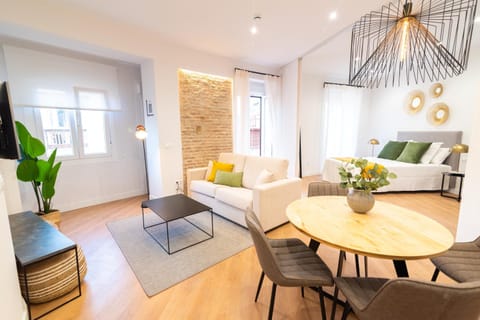 TV and multimedia, Balcony/Terrace, Living room, Dining area