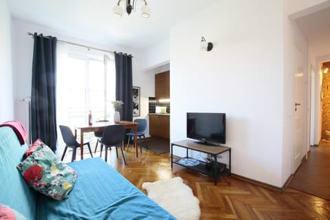 TV and multimedia, Kitchen or kitchenette, Living room, Seating area, Dining area, Evening entertainment