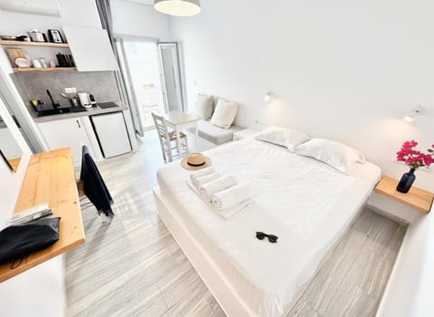 Castellino Naxos Inn in Naxos