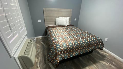 La Perla motel Motel in South Gate