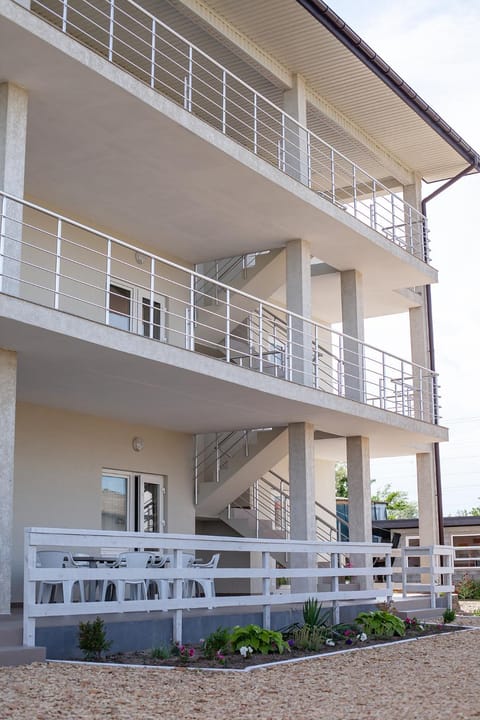 Property building, Balcony/Terrace
