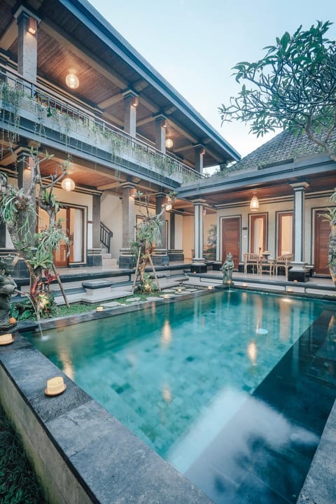 Property building, Swimming pool