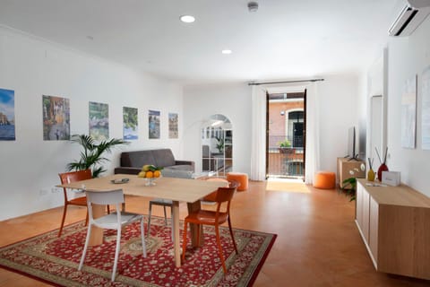 TV and multimedia, Balcony/Terrace, Living room, Dining area