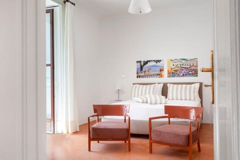 Balcony/Terrace, Photo of the whole room, Seating area, Bedroom