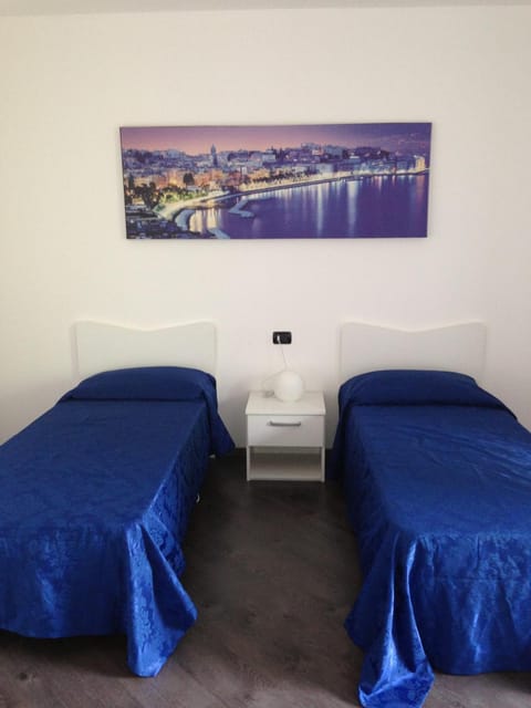 Shower, Bed, Bathroom, TV and multimedia, View (from property/room), Balcony/Terrace