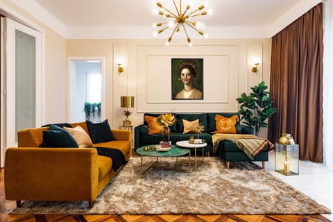 Living room, Photo of the whole room, Decorative detail