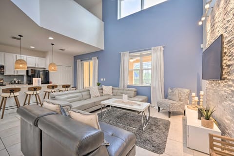 13 Mi to Parks Davenport Home with Pool and Game Room Villa in Loughman