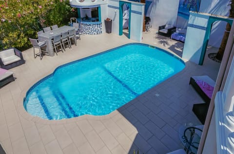 Swimming pool, Swimming pool