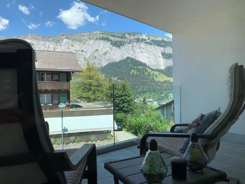 Balcony/Terrace, Mountain view, Street view