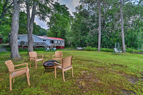 Life on the Lake with Private Dock and Fire Pit! House in Winthrop