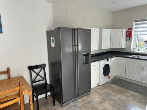 Spacious Luxurious Serviced Accomodation House in Doncaster