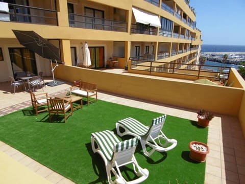 Off site, Balcony/Terrace