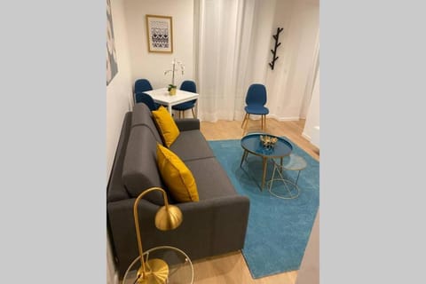 Stylist and cosy appartement in Montparnasse Apartment in Paris