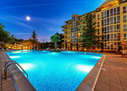 Property building, Swimming pool