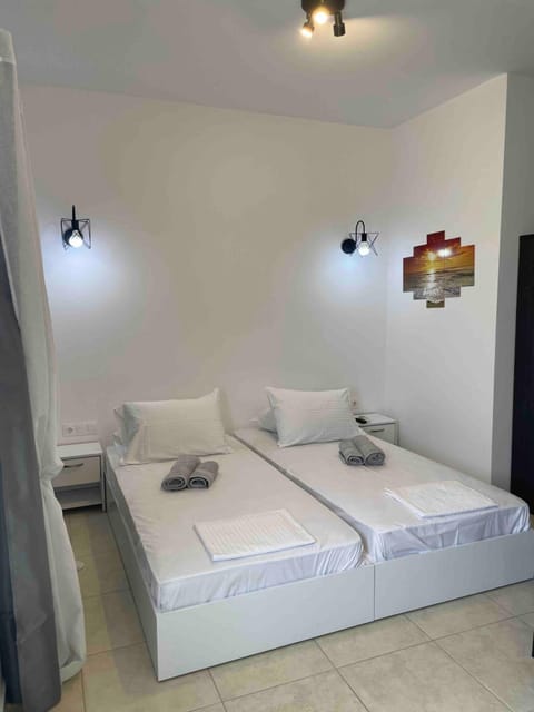 SUMMER ESCAPE studios House in Paros, Greece