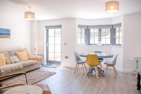 3 Oaks Court, Thorpeness House in Leiston