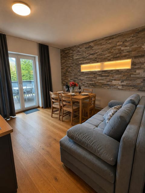 Living room, Seating area, Dining area, kitchen