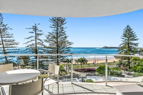 View (from property/room), Balcony/Terrace, Seating area, Dining area, Sea view