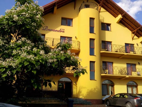 Property building, Day