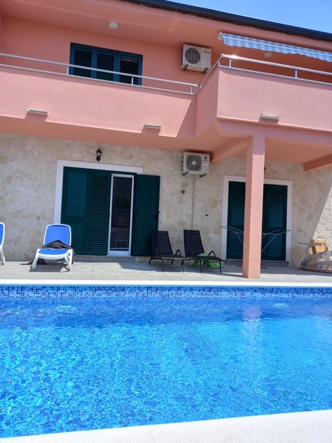 Holiday House Fantasy With Pool House in Šibenik