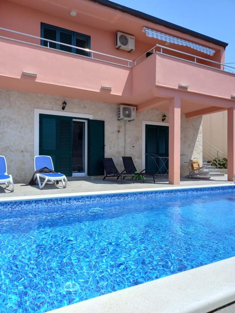 Holiday House Fantasy With Pool House in Šibenik