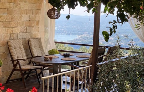Patio, Day, Natural landscape, View (from property/room), Balcony/Terrace, Seating area, Dining area, Sea view
