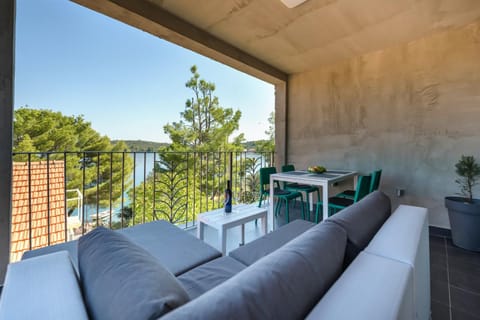 Balcony/Terrace, Balcony/Terrace