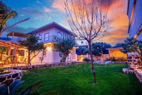 Property building, Garden