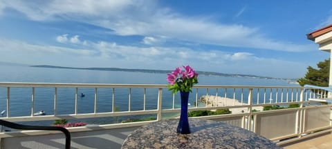 View (from property/room), Balcony/Terrace, Sea view