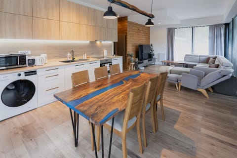 Kitchen or kitchenette, Living room