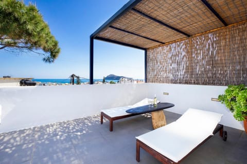 Cretan Loft Apartment in Platanias