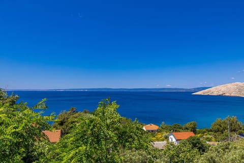 Private accommodation STARA BASKA Apartment in Stara Baška