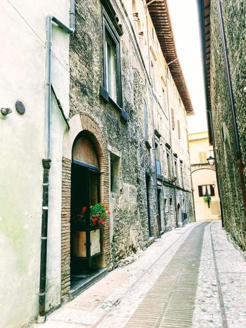 Montella 2 Apartment in Spoleto