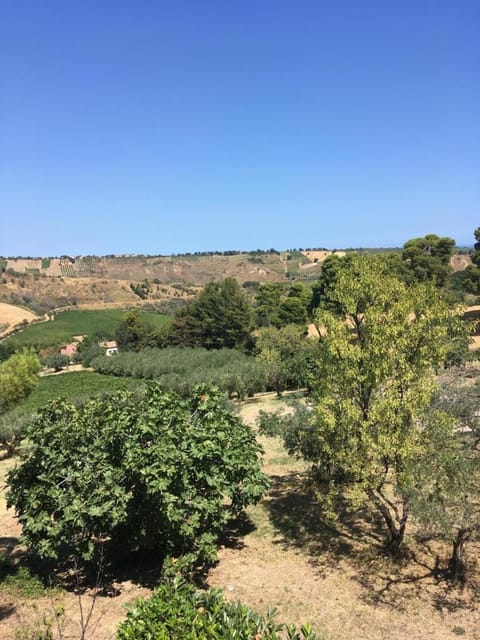 Relax tra campagna, mare e montagna House in Abruzzo
