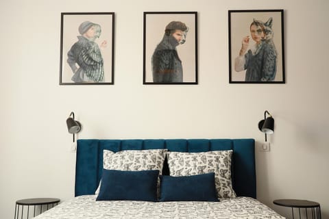 Bed, Decorative detail, Bedroom