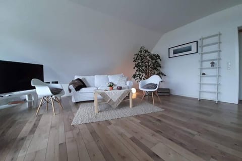 TV and multimedia, Living room, Photo of the whole room, Seating area