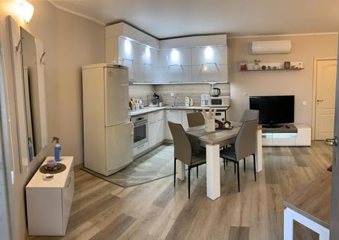 Sunray Guest House, Private Rooms & Apartment with Lovely Sea View Bed and Breakfast in Varna