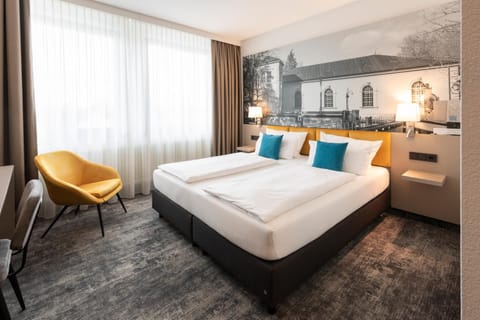 Bed, Photo of the whole room, Decorative detail