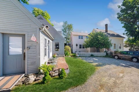 Property building, Day
