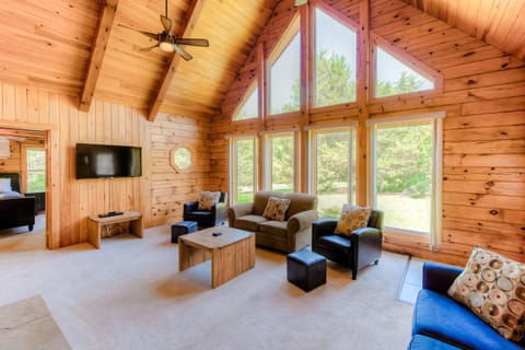 Latitude Adjustment House in Lake Anna