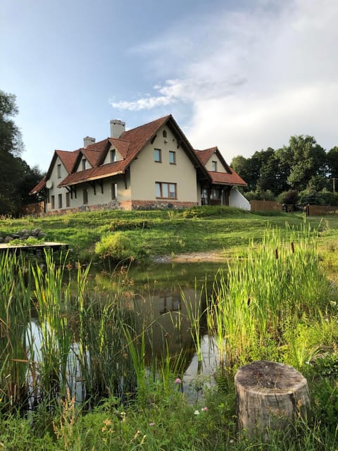 Property building, Garden, Swimming pool