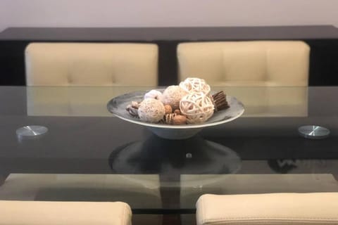 JstLikeHome - Central Suite Apartment in Gatineau