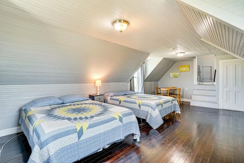 Decatur Farmhouse Getaway with Deck and Backyard House in Texas