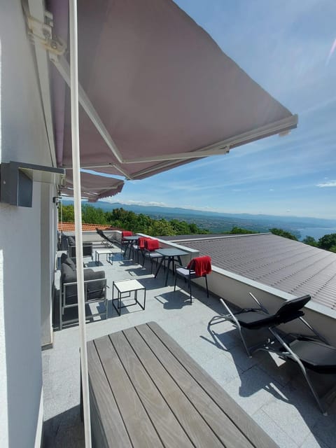 Day, Natural landscape, View (from property/room), Balcony/Terrace, Sea view, sunbed