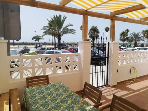 Shower, Balcony/Terrace, Dining area, Sea view, Parking