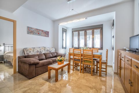 TV and multimedia, Living room, Dining area