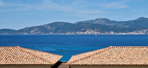 Mountain view, Sea view
