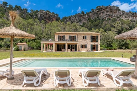Facade/entrance, Garden, Swimming pool, sunbed